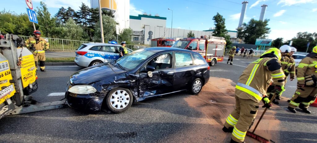 wypadek_siechnice_majsautolaweta